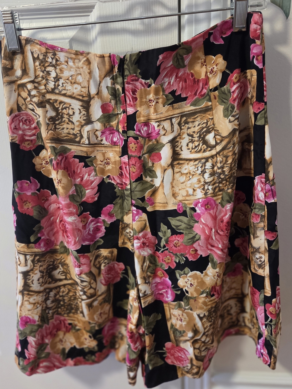 Y2K Rampage Set Black Blazer And Shorts with Pink and Gold Baroque Print - Picture 3 of 7